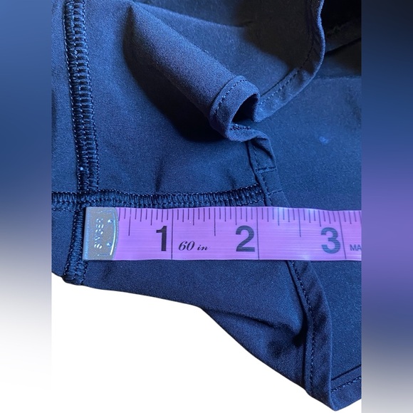 Lululemon Black Hotty Hot Shorts Women’s Size 4 - Picture 10 of 10